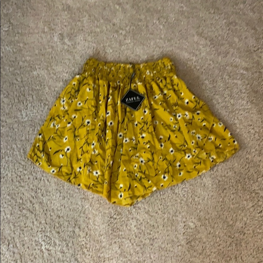 Waist high zaful flare shorts